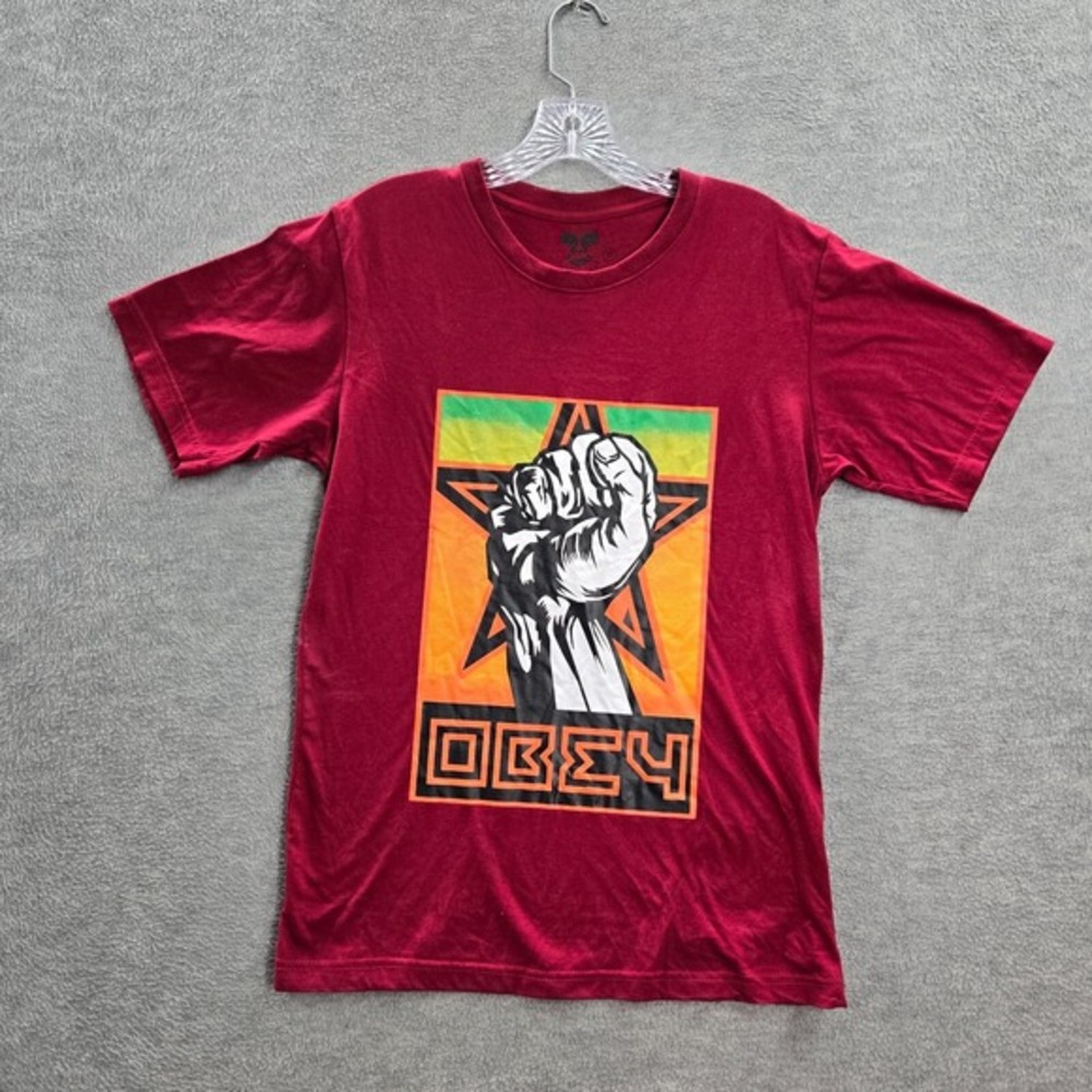 OBEY Men Shirt Medium Red Shepard Fairey Fist Facing The Giant Logo Graphic Tee